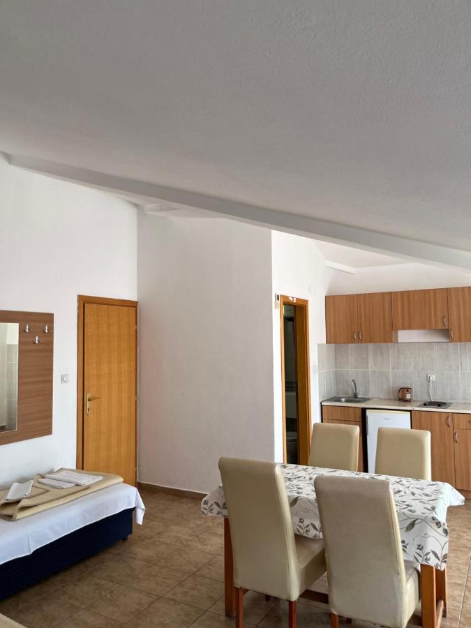 בודווה Apartmani Goran I Jelena Zec מראה חיצוני תמונה