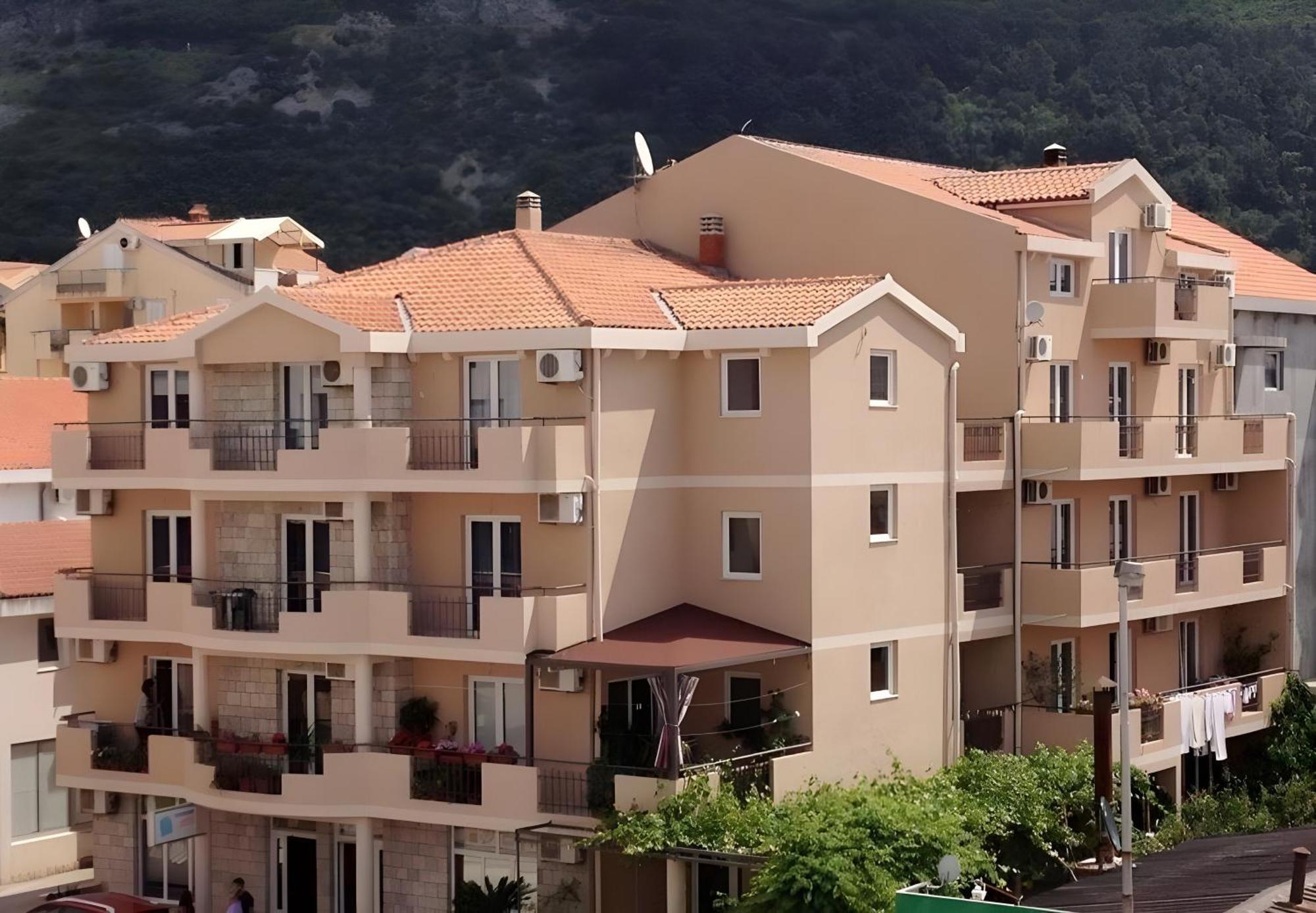 בודווה Apartmani Goran I Jelena Zec מראה חיצוני תמונה